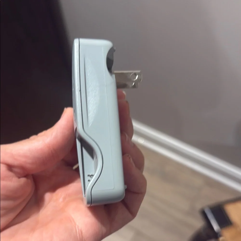 Canon Light Gray Battery Charger